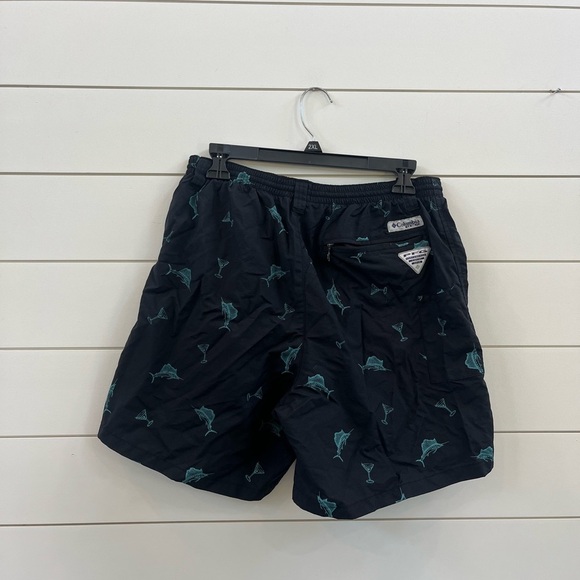 Columbia Black and Green Swim Trunks Lightweight Casual Fit - Picture 2 of 6